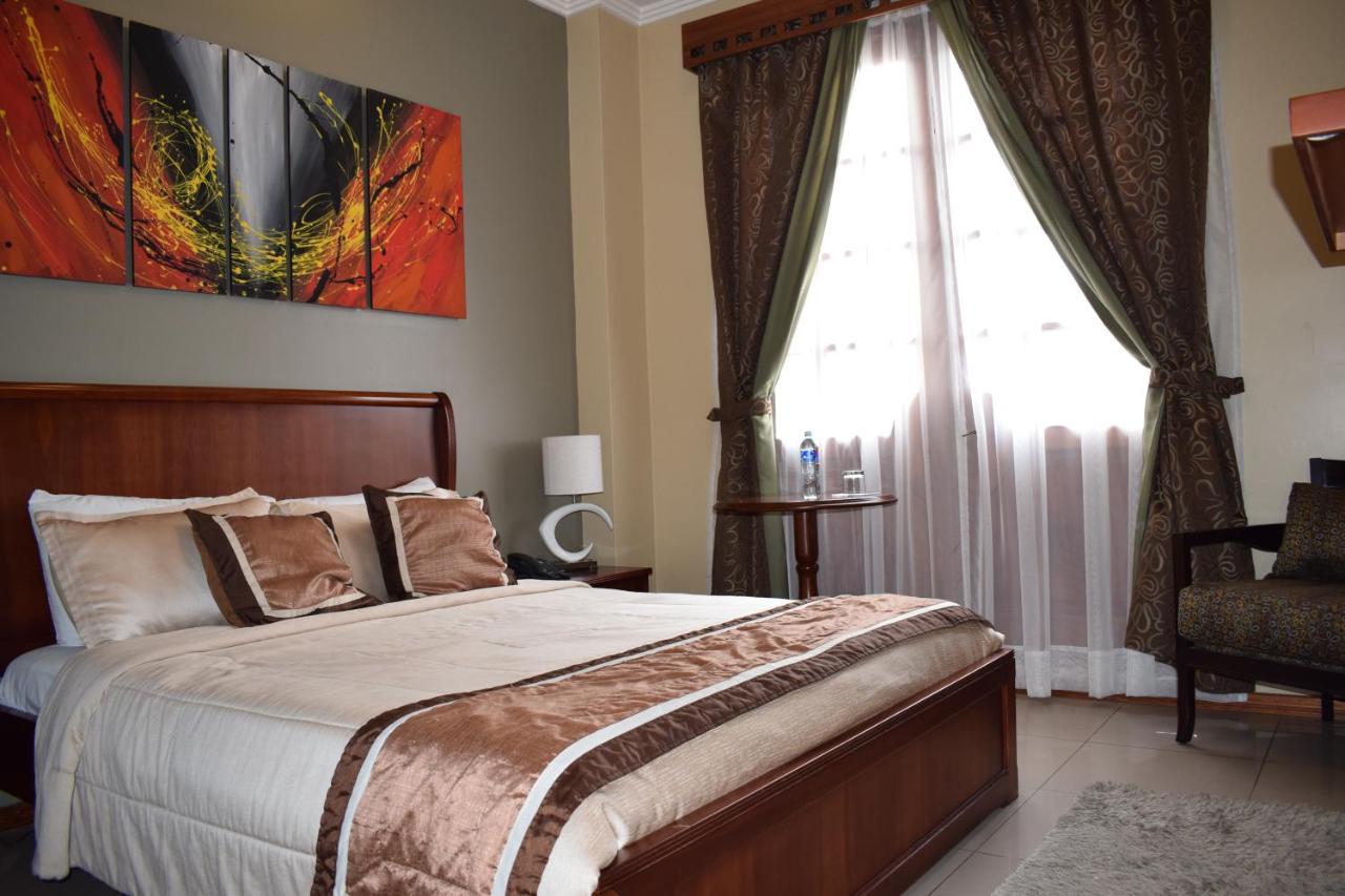 Alejandrina Hotel Cuenca Esterno foto