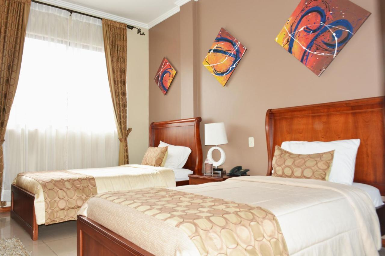 Alejandrina Hotel Cuenca Esterno foto