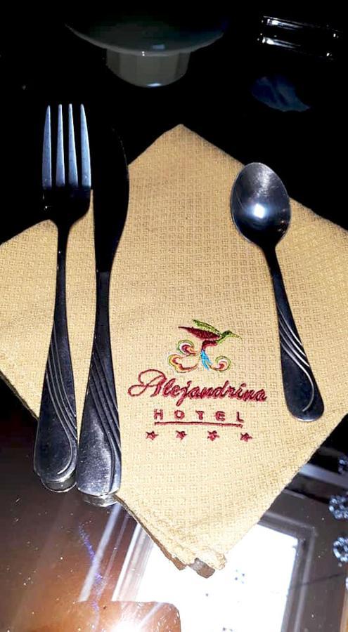 Alejandrina Hotel Cuenca Esterno foto